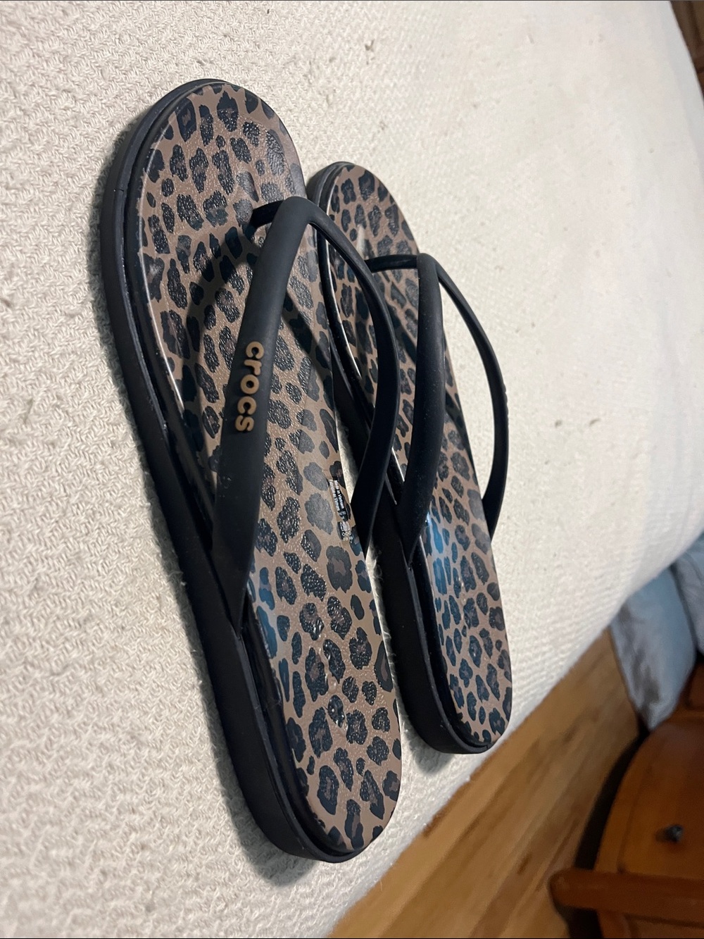 CROCS Women’s Leopard Print Flip Sandals - Black & Tan
